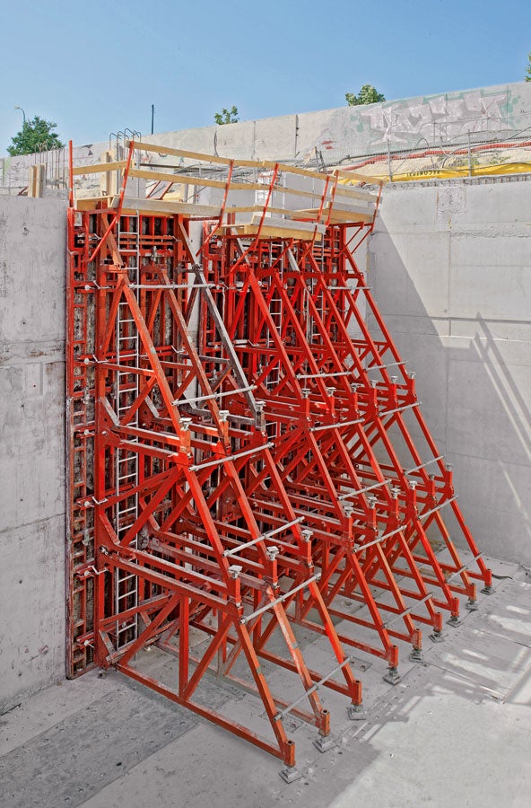 SB-A0, -A, -B, -C for concreting heights up to 8.75 m with TRIO formwork.